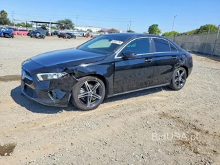 MERCEDES-BENZ A 220