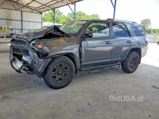 TOYOTA 4RUNNER SR5