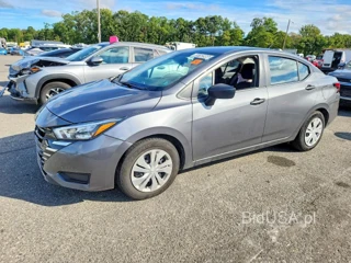 NISSAN VERSA S