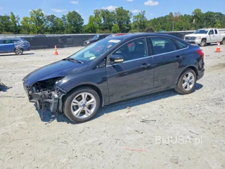 FORD FOCUS TITANIUM