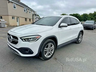MERCEDES-BENZ GLA 250 4MATIC