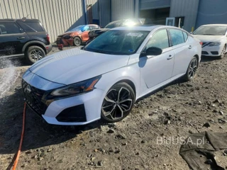 NISSAN ALTIMA SR