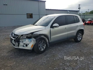 VOLKSWAGEN TIGUAN SE