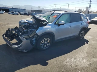 SUBARU FORESTER PREMIUM
