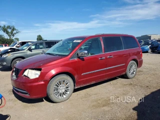 CHRYSLER TOWN & COUNTRY TOURING L