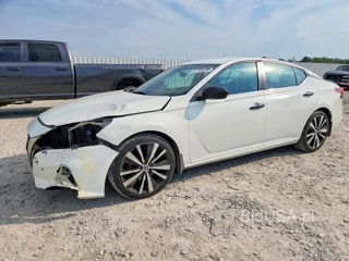 NISSAN ALTIMA SR