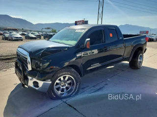 TOYOTA TUNDRA DOUBLE CAB SR5