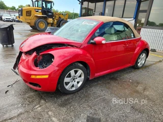 VOLKSWAGEN NEW BEETLE CONVERTIBLE