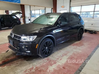 VOLKSWAGEN TIGUAN SE
