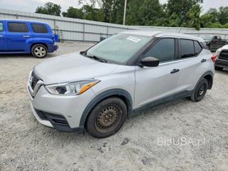 NISSAN KICKS S