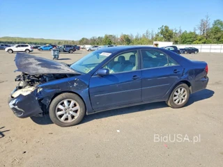 TOYOTA CAMRY XLE V6