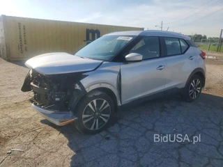 NISSAN KICKS SV