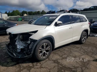 TOYOTA HIGHLANDER XLE