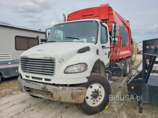 FREIGHTLINER M2
