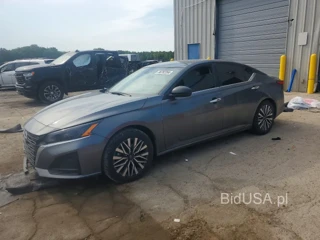NISSAN ALTIMA SV
