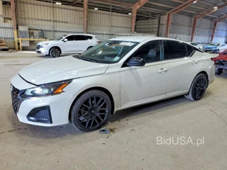 NISSAN ALTIMA SR
