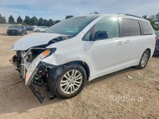 TOYOTA SIENNA XLE 8-PASSENGER