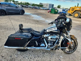 HARLEY-DAVIDSON FLHX STREET GLIDE