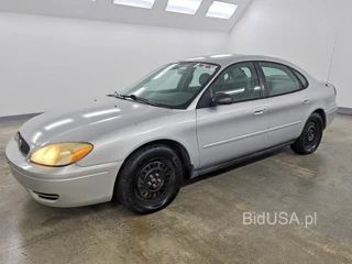 FORD TAURUS SE