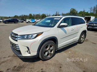 TOYOTA HIGHLANDER LIMITED PLATINUM