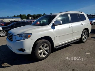TOYOTA HIGHLANDER SPORT