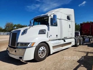 WESTERN STAR/AUTO CAR 5700