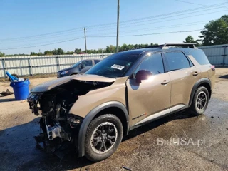 NISSAN PATHFINDER SV