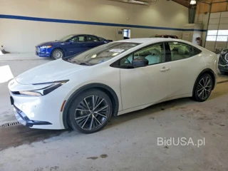 TOYOTA PRIUS XLE