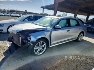 VOLKSWAGEN PASSAT SE