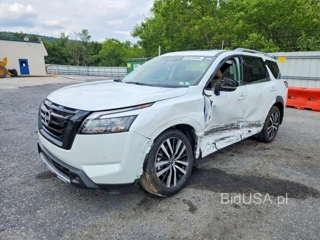 NISSAN PATHFINDER PLATINUM
