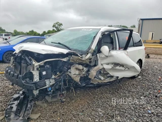 TOYOTA SIENNA XLE 8-PASSENGER