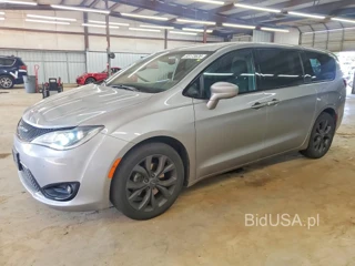 CHRYSLER PACIFICA TOURING PLUS