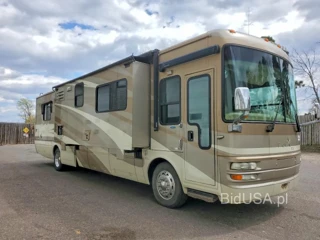 FREIGHTLINER CHASSIS X LINE MOTOR HOME