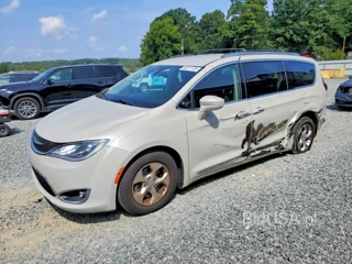 CHRYSLER PACIFICA TOURING L PLUS