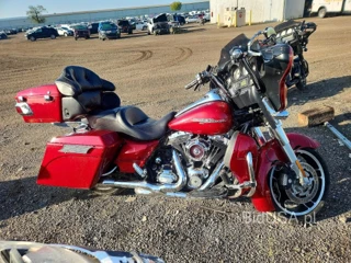 HARLEY-DAVIDSON FLHX STREET GLIDE
