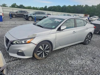 NISSAN ALTIMA SV