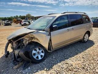 TOYOTA SIENNA LE 7 PASSENGER