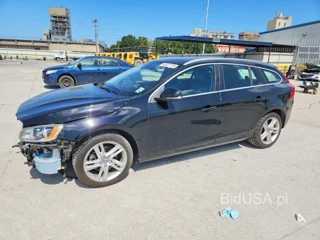 VOLVO V60 PREMIER+