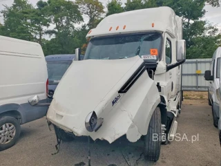 FREIGHTLINER CASCADIA 126