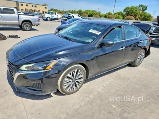 NISSAN ALTIMA SV