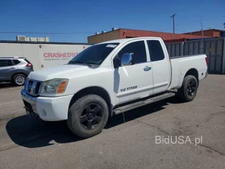 NISSAN TITAN XE