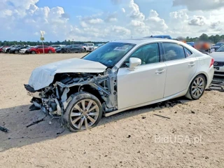 LEXUS IS 200T