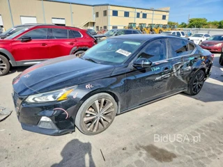 NISSAN ALTIMA SR