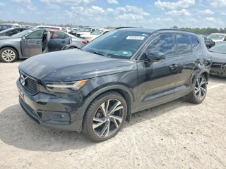 VOLVO XC40 T5 R-DESIGN