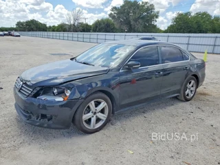 VOLKSWAGEN PASSAT SE