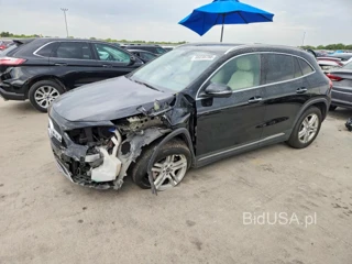 MERCEDES-BENZ GLA 250 4MATIC