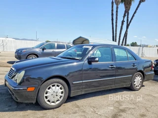 MERCEDES-BENZ E 320