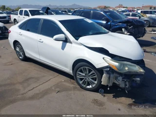 TOYOTA TOYOTA CAMRY SE