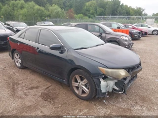 TOYOTA TOYOTA CAMRY SE