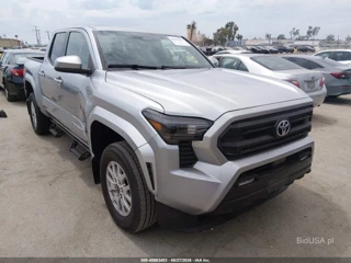 TOYOTA TOYOTA TACOMA SR5